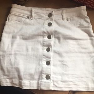Front button white denim skirt